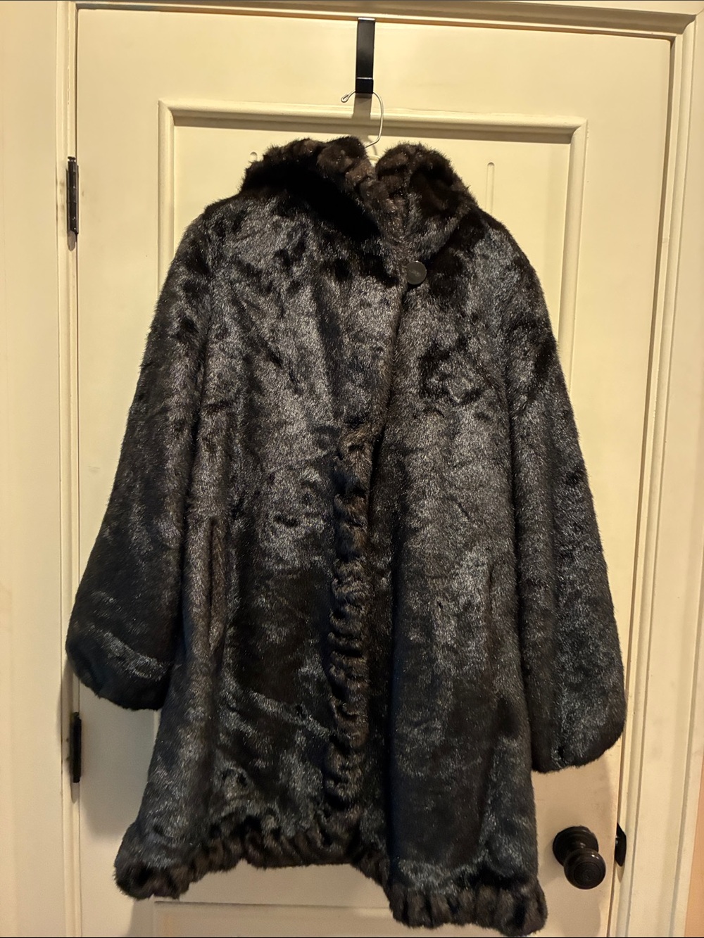 Jones New York Black Faux Fur Coat with Plush Collar